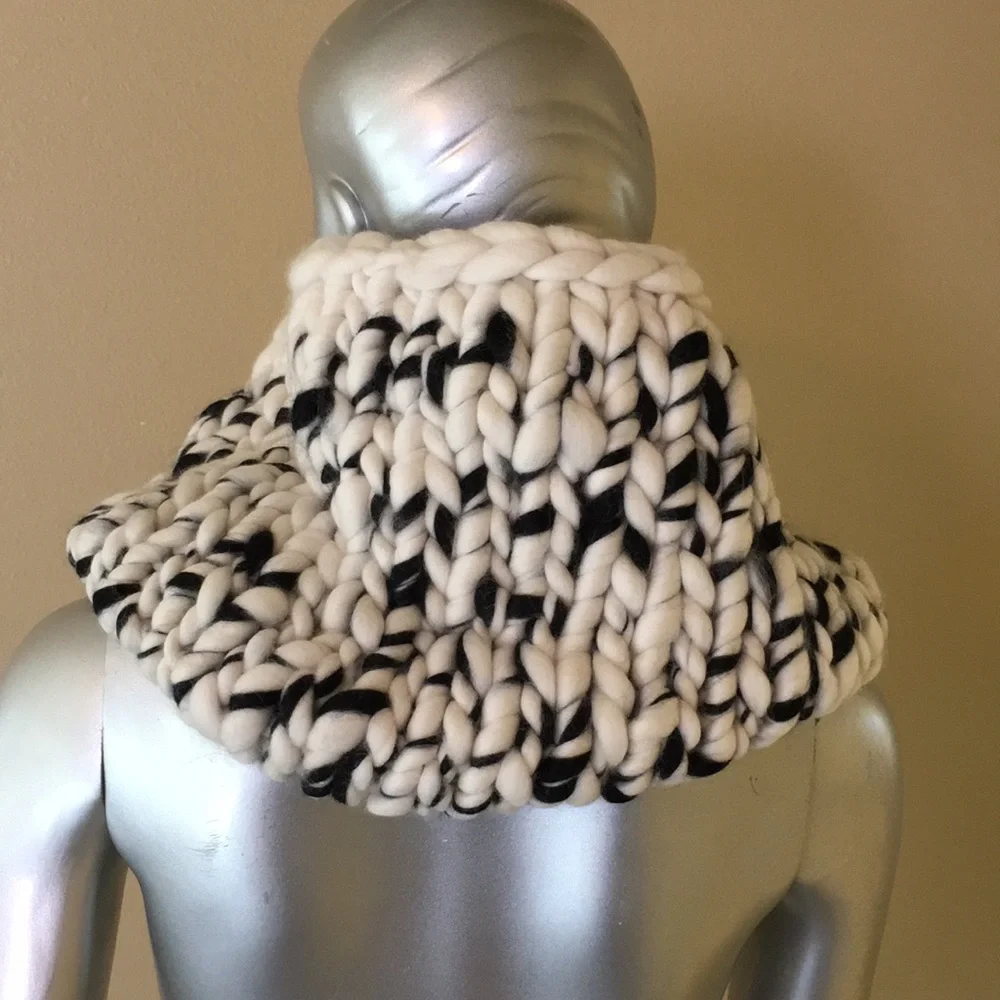 MISCHA LAMPERT WOMEN'S LARGE SNOOD SCARF
